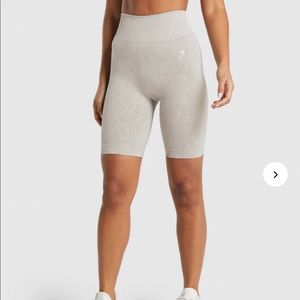 NWOT Gym Shark Animal Print Adapt Seamless Shorts